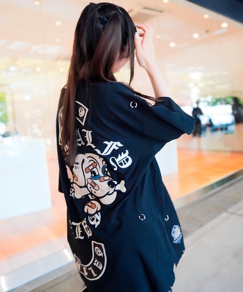 GALFY(ガルフィー)の「【別注】GA×GALFY-闇落ちピアスTee(Tシャツ/カットソー・メンズ・ホワイト/ブラック・XL/L)」の4枚目の写真
