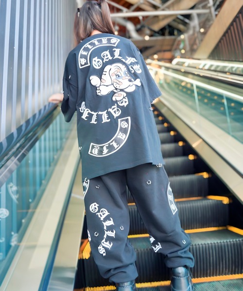 GALFY(ガルフィー)の「【別注】GA×GALFY-闇落ちピアスTee(Tシャツ/カットソー・メンズ・ホワイト/ブラック・XL/L)」の9枚目の写真