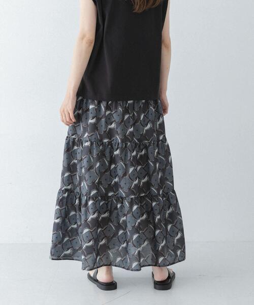 URBAN RESEARCH Sonny Label(アーバンリサーチサニーレーベル)の「アフリカンプリントティアードスカート(スカート・レディース・ブラウン/チャコールグレー・FREE)」の19枚目の写真