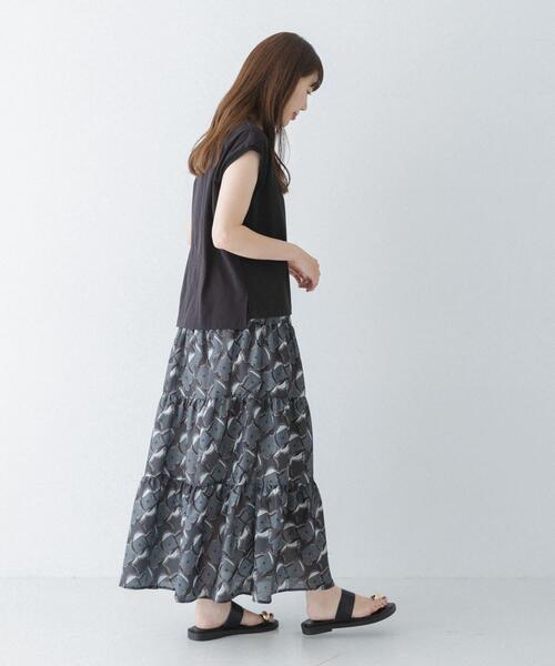 URBAN RESEARCH Sonny Label(アーバンリサーチサニーレーベル)の「アフリカンプリントティアードスカート(スカート・レディース・ブラウン/チャコールグレー・FREE)」の3枚目の写真