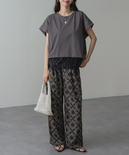 ANNA LUNA(アンナルナ)の「【ANNA LUNA】1枚で レイヤード 完成! 裾レース ドッキング カットソー(Tシャツ/カットソー・レディース・ブラウン/ブラック/チャコールグレー・MEDIUM)」の12枚目の写真