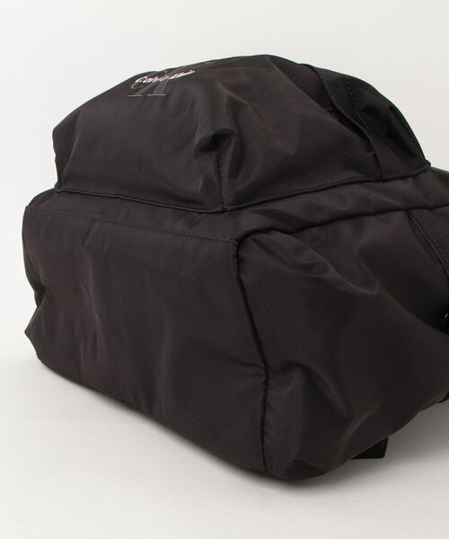 Calvin Klein(カルバン・クライン)の「【Calvin Klein / カルバン・クライン】BOLD ROUND BACKPACK ロゴ ラウンド バックパック / リュック(バックパック/リュック・メンズ・ブラック・FREE)」の13枚目の写真