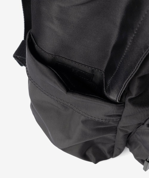 Calvin Klein(カルバン・クライン)の「【Calvin Klein / カルバン・クライン】BOLD ROUND BACKPACK ロゴ ラウンド バックパック / リュック(バックパック/リュック・メンズ・ブラック・FREE)」の7枚目の写真
