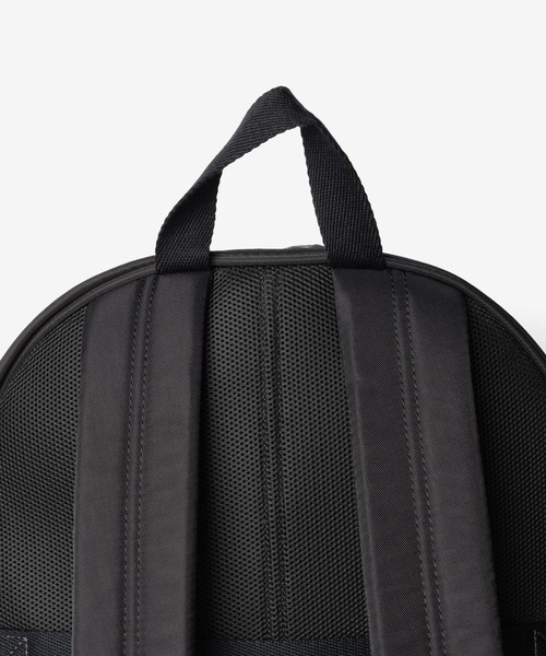 Calvin Klein(カルバン・クライン)の「【Calvin Klein / カルバン・クライン】BOLD ROUND BACKPACK ロゴ ラウンド バックパック / リュック(バックパック/リュック・メンズ・ブラック・FREE)」の9枚目の写真