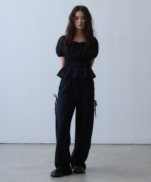 Clum(クルム)の「lace-up detail sweat wide pants / レースアップディテールスウェットワイドパンツ(スウェットパンツ・レディース・ブラック・LARGE/X-LARGE/MEDIUM)」の2枚目の写真