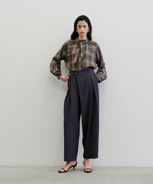 LARUTA(ラルータ)の「【LARUTA】アシメタックワイドパンツ(スラックス・レディース・チャコールグレー/ブラック/モカ・MEDIUM/LARGE)」の16枚目の写真