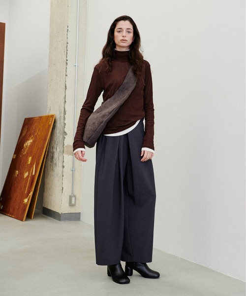 LARUTA(ラルータ)の「【LARUTA】アシメタックワイドパンツ(スラックス・レディース・チャコールグレー/ブラック/モカ・MEDIUM/LARGE)」の20枚目の写真