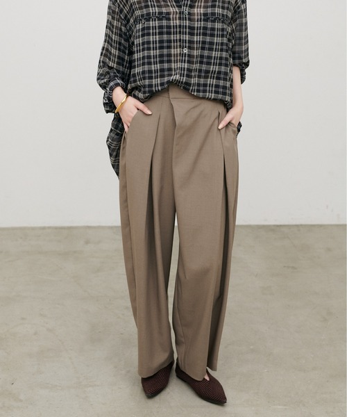 LARUTA(ラルータ)の「【LARUTA】アシメタックワイドパンツ(スラックス・レディース・チャコールグレー/ブラック/モカ・MEDIUM/LARGE)」の21枚目の写真