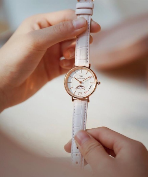 Daniel Wellington(ダニエルウェリントン)の「DW| Hello Kitty × Andre Petite Lune Combo(アナログ腕時計・レディース・ピンクゴールド・ONE SIZE)」の11枚目の写真