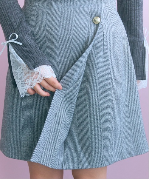marun(マルン)の「<大きいサイズ>ヘリンボーンショート丈ラップデザイン風スカート marun(スカート・レディース・ベージュ/ブラック・4L/3L/LL/L/5L)」の20枚目の写真