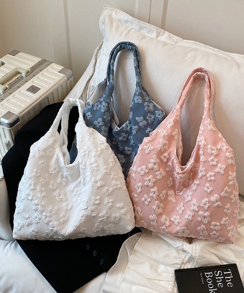 Vipoa(ヴィポア)の「Flower jacquard bag(トートバッグ・レディース・ピンク/ホワイト/ブルー・FREE)」の4枚目の写真