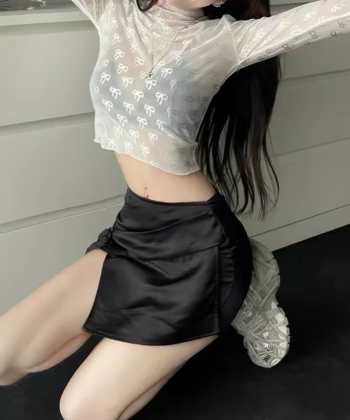 ampm(エーエムピーエム)の「リボン柄シアー ロングスリーブトップス(Tシャツ/カットソー・レディース・ブラック/ホワイト・FREE)」の11枚目の写真