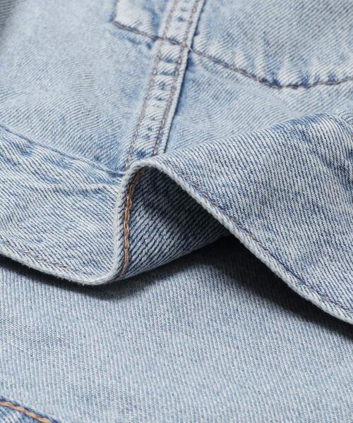 Levi’s MADE＆CRAFTED（リーバイスメードアンドクラフテッド）の「Levi’s　LOOSE CROP TRUCKER（デニムジャケット・レディース・ライトインディゴブルー・SMALL）」の7枚目の写真