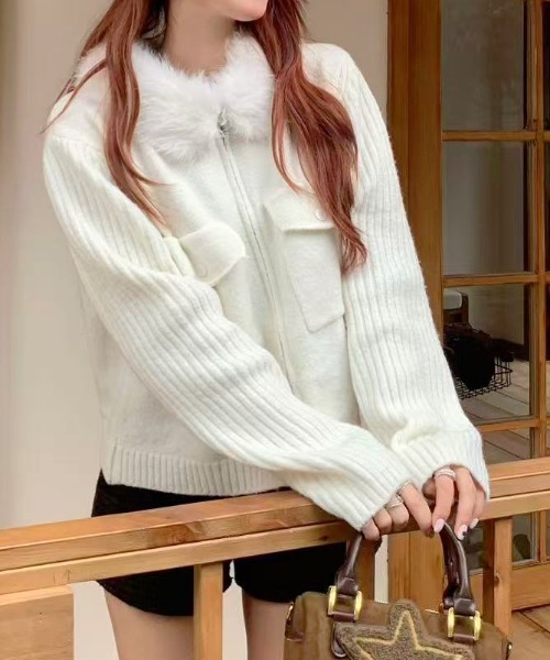 SHEENA(シーナ)の「ファーカラーダブルジップニットトップス(Tシャツ/カットソー・レディース・ブラウン/グレー/チャコールグレー/ブラック/ホワイト・M)」の2枚目の写真