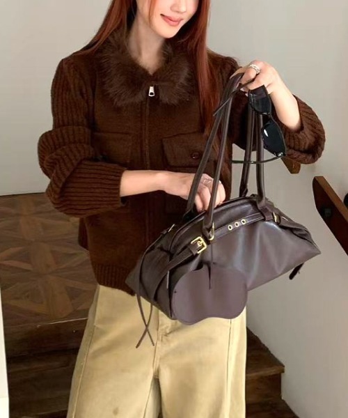 SHEENA(シーナ)の「ファーカラーダブルジップニットトップス(Tシャツ/カットソー・レディース・ブラウン/グレー/チャコールグレー/ブラック/ホワイト・M)」の11枚目の写真