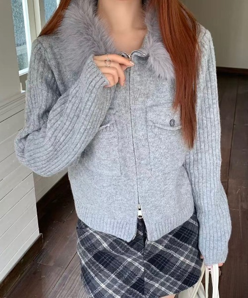 SHEENA(シーナ)の「ファーカラーダブルジップニットトップス(Tシャツ/カットソー・レディース・ブラウン/グレー/チャコールグレー/ブラック/ホワイト・M)」の18枚目の写真
