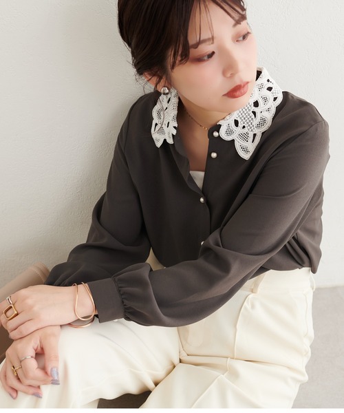 natural couture(ナチュラルクチュール)の「レース襟付きブラウス(シャツ/ブラウス・レディース・オフホワイト/ブラウン/ライトベージュ/ブラック・FREE)」の12枚目の写真