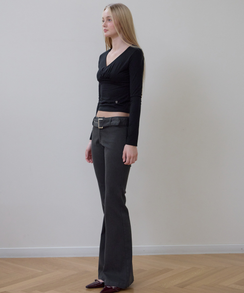 ROSEFRANTZ（ロゼフランツ）の「Wrap V-neck Long Sleeve [Black]（Tシャツ/カットソー・レディース・ブラック・OS）」の3枚目の写真