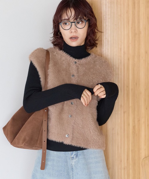 gossara(ゴサラ)の「【gossara ふわふわ素材】5Gシャギー前開きベスト(ベスト・レディース・モカ/チャコールグレー/グレイッシュベージュ・FREE)」の2枚目の写真