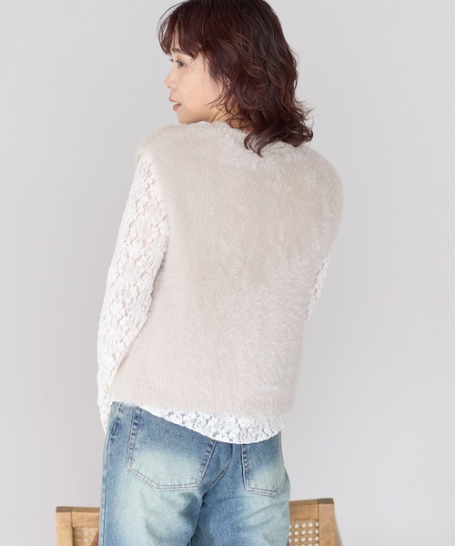 gossara(ゴサラ)の「【gossara ふわふわ素材】5Gシャギー前開きベスト(ベスト・レディース・モカ/チャコールグレー/グレイッシュベージュ・FREE)」の8枚目の写真