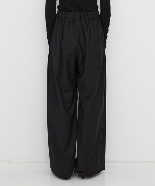 UNITED TOKYO（ユナイテッドトウキョウ）の「【新作】Super120s Wool Relax Trousers｜｜秋服/オフィスカジュアル/セットアップ/オケージョン/ストレッチ/細見え/ワイドパンツ（その他パンツ・レディース・ブラウン/ブラック/ダークグレー・1/2）」の14枚目の写真
