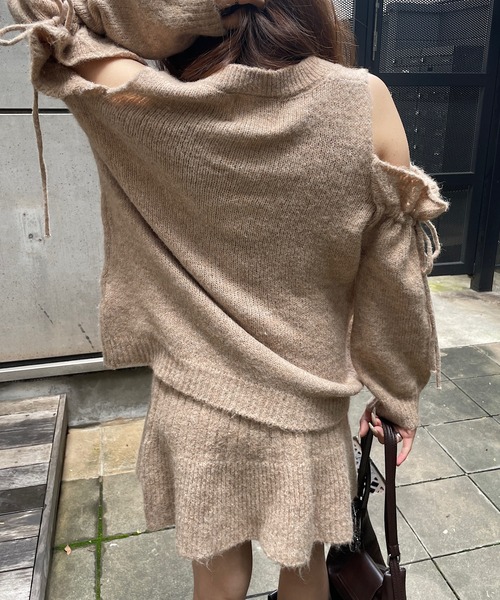 ROGER AND RAW（ロジャーアンドロウ）の「[セットアップ] 肩開きリボンニット×フレアミニスカートセットアップ（セットアップ・レディース・ベージュ/グレー/ブラウン・FREE）」の20枚目の写真