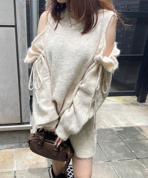 ROGER AND RAW（ロジャーアンドロウ）の「[セットアップ] 肩開きリボンニット×フレアミニスカートセットアップ（セットアップ・レディース・ベージュ/グレー/ブラウン・FREE）」の11枚目の写真