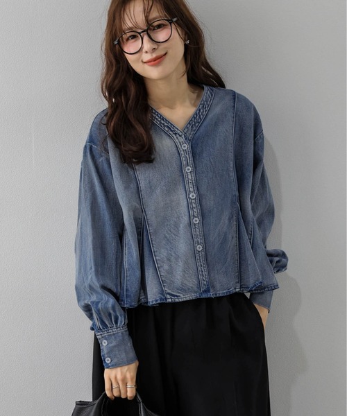 AMELY(エミリー)の「デニムブラウス/ヴィンテージライク/ペプラム/メリハリシルエット(シャツ/ブラウス・レディース・ブルー/ブラック/ライトブルー・フリー)」の15枚目の写真