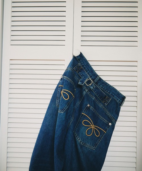 full/fill.(フルフィル)の「back buckle denim pants / バックバックルデニムパンツ(デニムパンツ・レディース・ブルー/ブラウン・S)」の2枚目の写真