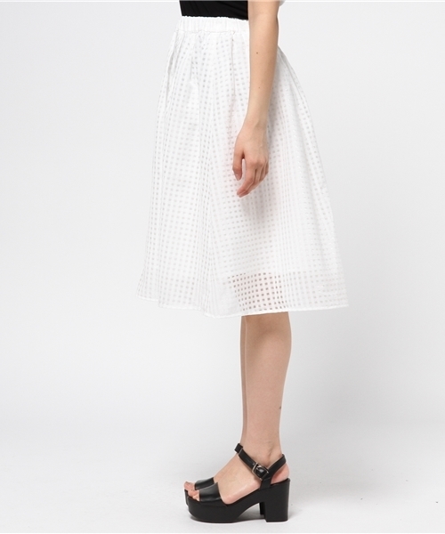 ikka（イッカ）の「シアチェックスカート（スカート・レディース・ネイビー/ホワイト・MEDIUM/LARGE）」の4枚目の写真