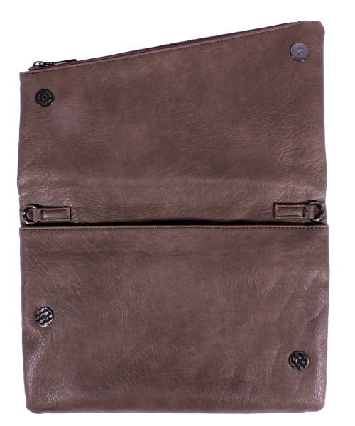 ８(eight)（エイト）の「シンプル クラッチバッグ PUレザー（クラッチバッグ・メンズ・ブラウン/ブラック・FREE）」の15枚目の写真