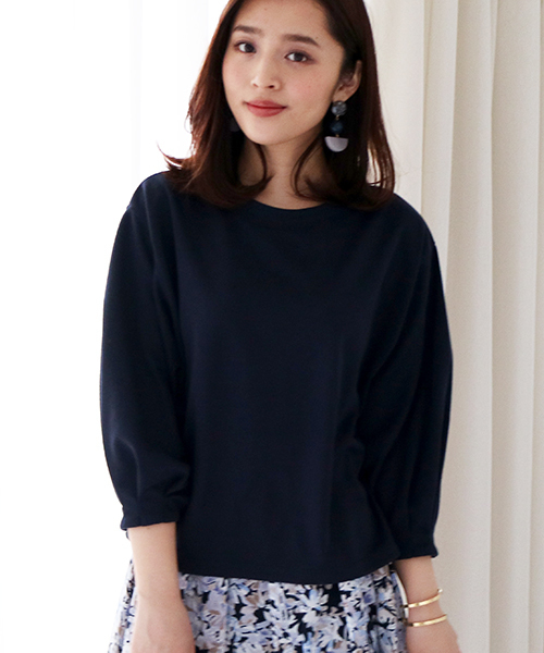 N.（N. Natural Beauty Basic）（エヌエヌナチュラルビューティーベーシック）の「ポンチボリュームスリーブカットソー（Tシャツ/カットソー・レディース・ホワイト/ネイビー/ベージュ・MEDIUM）」の3枚目の写真