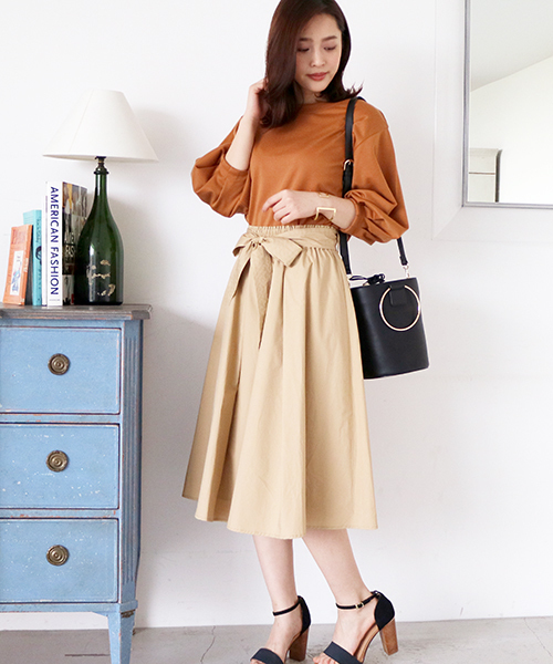 N.（N. Natural Beauty Basic）（エヌエヌナチュラルビューティーベーシック）の「ポンチボリュームスリーブカットソー（Tシャツ/カットソー・レディース・ホワイト/ネイビー/ベージュ・MEDIUM）」の13枚目の写真