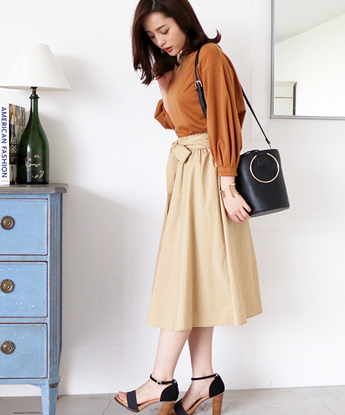 N.（N. Natural Beauty Basic）（エヌエヌナチュラルビューティーベーシック）の「ポンチボリュームスリーブカットソー（Tシャツ/カットソー・レディース・ホワイト/ネイビー/ベージュ・MEDIUM）」の14枚目の写真