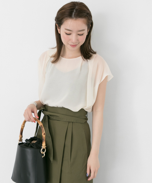 URBAN RESEARCH（アーバンリサーチ）の「ウォッシャブルタックジョーゼットブラウス（シャツ/ブラウス・レディース・オフホワイト/ベージュ系その他/ブラック/マスタード・FREE）」の2枚目の写真