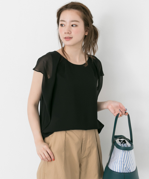 URBAN RESEARCH（アーバンリサーチ）の「ウォッシャブルタックジョーゼットブラウス（シャツ/ブラウス・レディース・オフホワイト/ベージュ系その他/ブラック/マスタード・FREE）」の3枚目の写真