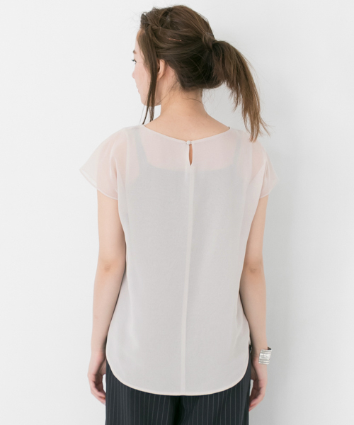 URBAN RESEARCH（アーバンリサーチ）の「ウォッシャブルタックジョーゼットブラウス（シャツ/ブラウス・レディース・オフホワイト/ベージュ系その他/ブラック/マスタード・FREE）」の14枚目の写真