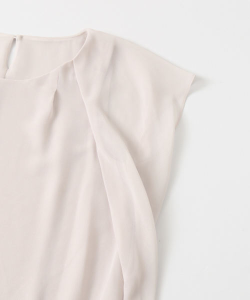 URBAN RESEARCH（アーバンリサーチ）の「ウォッシャブルタックジョーゼットブラウス（シャツ/ブラウス・レディース・オフホワイト/ベージュ系その他/ブラック/マスタード・FREE）」の16枚目の写真