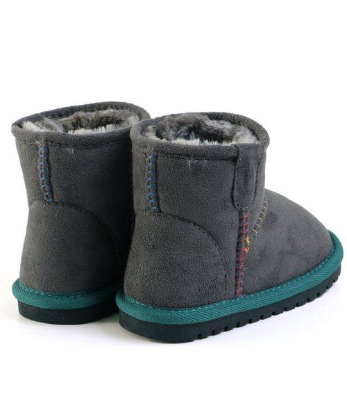 Ampersand(アンパサンド)の「トドラーボアショートブーツ(ブーツ・キッズ・ブラック/レッド/ベージュ/エメラルド/ネイビー/レインボー/ブラウン/チャコール・20/21/18/16/17/19)」の14枚目の写真