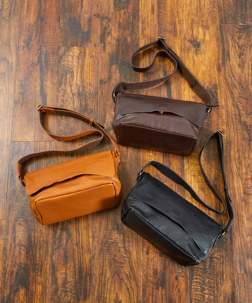 【セール】BICASH レザーショルダーバッグ 牛革サコッシュ BICASH ビカーシ / レザーショルダーバッグ 牛革サコッシュ