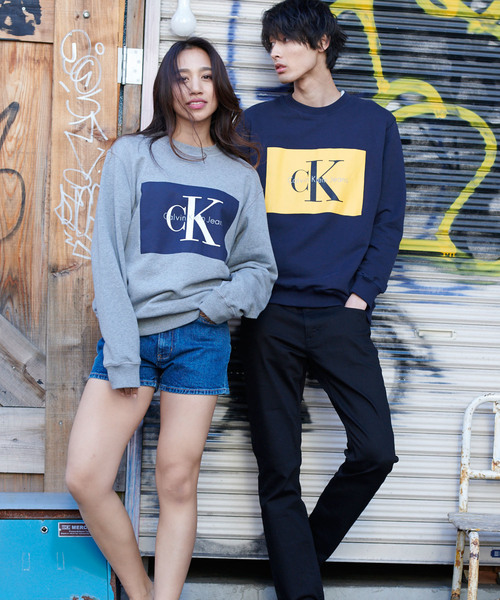 Calvin Klein Jeans（カルヴァンクラインジーンズ）の「ボックスロゴ スウェット（スウェット・メンズ・グレー/ブラック/ダークネイビー・MEDIUM/SMALL/X-LARGE/LARGE）」の9枚目の写真