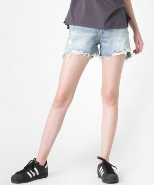 RNA（アールエヌエー）の「T0982 ベーシックダメージハーフパンツ（デニムパンツ・レディース・ダークインディゴブルー/ライトインディゴブルー・MEDIUM/SMALL）」の9枚目の写真