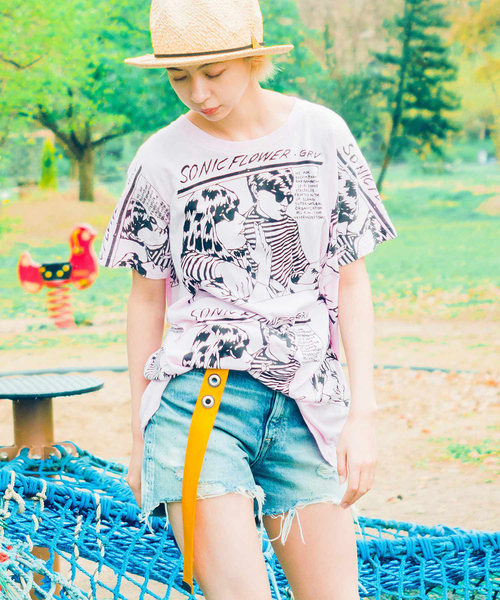 RNA（アールエヌエー）の「T0982 ベーシックダメージハーフパンツ（デニムパンツ・レディース・ダークインディゴブルー/ライトインディゴブルー・MEDIUM/SMALL）」の13枚目の写真