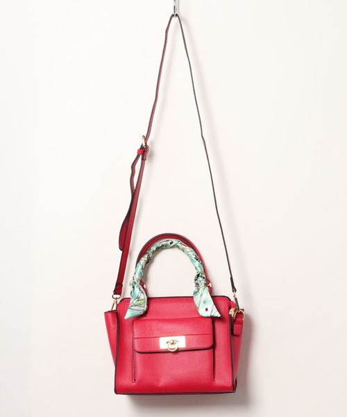 GeeRA（ジーラ）の「アレンジが楽しめるスカーフ付バッグ（ショルダーバッグ・レディース・ホワイト/ブラック/ブラウン/サンドグレー/レッド/ライトピンク/ネイビー/ピンク・FREE）」の7枚目の写真