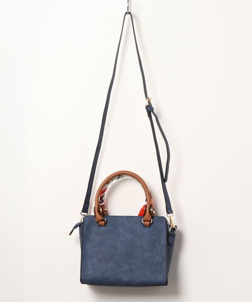 GeeRA（ジーラ）の「アレンジが楽しめるスカーフ付バッグ（ショルダーバッグ・レディース・ホワイト/ブラック/ブラウン/サンドグレー/レッド/ライトピンク/ネイビー/ピンク・FREE）」の20枚目の写真