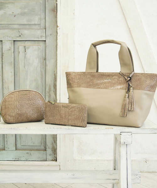 Ungrid（アングリッド）の「【Ungrid/アングリッド】　クロコ風型押しバッグ・ポーチ・サイフ　スペシャル3点SET（トートバッグ・レディース・ブラック/ベージュ/グレー・FREE）」の3枚目の写真