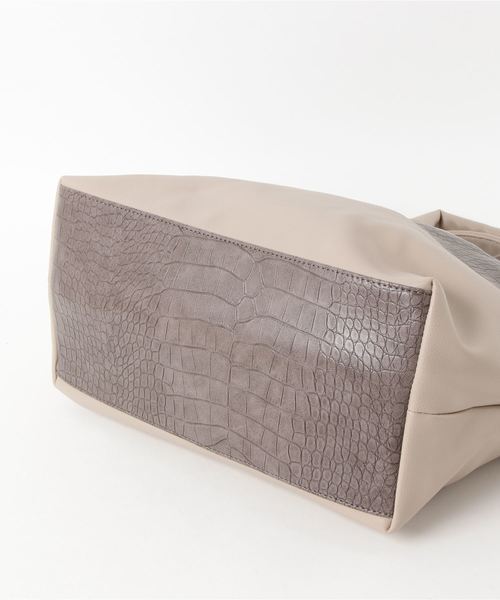Ungrid（アングリッド）の「【Ungrid/アングリッド】　クロコ風型押しバッグ・ポーチ・サイフ　スペシャル3点SET（トートバッグ・レディース・ブラック/ベージュ/グレー・FREE）」の4枚目の写真