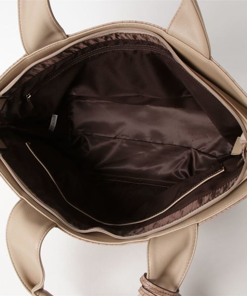 Ungrid（アングリッド）の「【Ungrid/アングリッド】　クロコ風型押しバッグ・ポーチ・サイフ　スペシャル3点SET（トートバッグ・レディース・ブラック/ベージュ/グレー・FREE）」の9枚目の写真