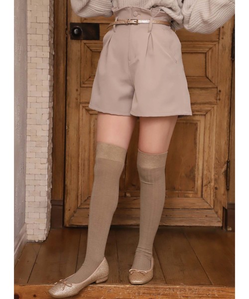 one after another NICE CLAUP(ワンアフターアナザーナイスクラップ)の「ラメベルト付き ショートパンツ(その他パンツ・レディース・モカ/ブラック系その他/グレー系その他/ライトベージュ・FREE)」の1枚目の写真