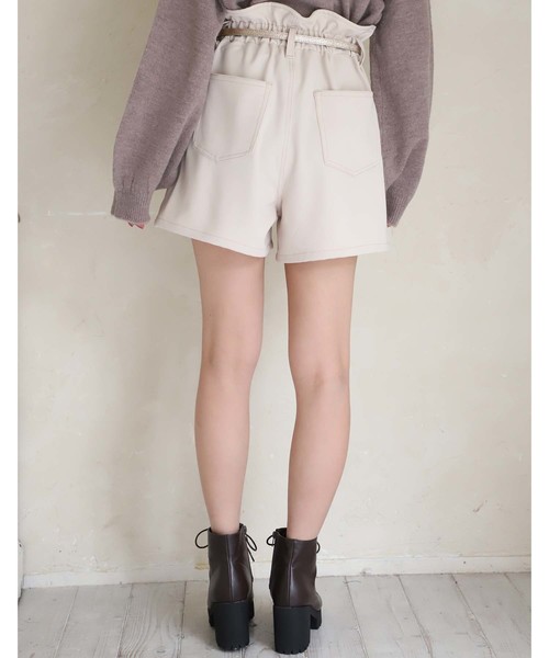 one after another NICE CLAUP(ワンアフターアナザーナイスクラップ)の「ラメベルト付き ショートパンツ(その他パンツ・レディース・モカ/ブラック系その他/グレー系その他/ライトベージュ・FREE)」の14枚目の写真